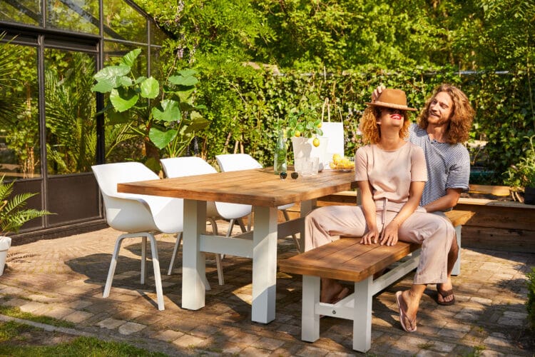 Yasmani og Sophie Element Armchair spisegruppe med 3 stoler og benk