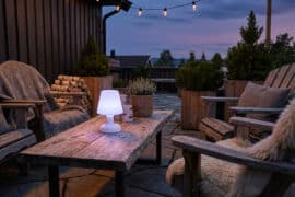 Alternative view of Oppladbar bordlampe, ute/inne, 16 farger