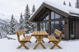 Alternative view of Hovden Spisegruppe - Brunimpregnert furu